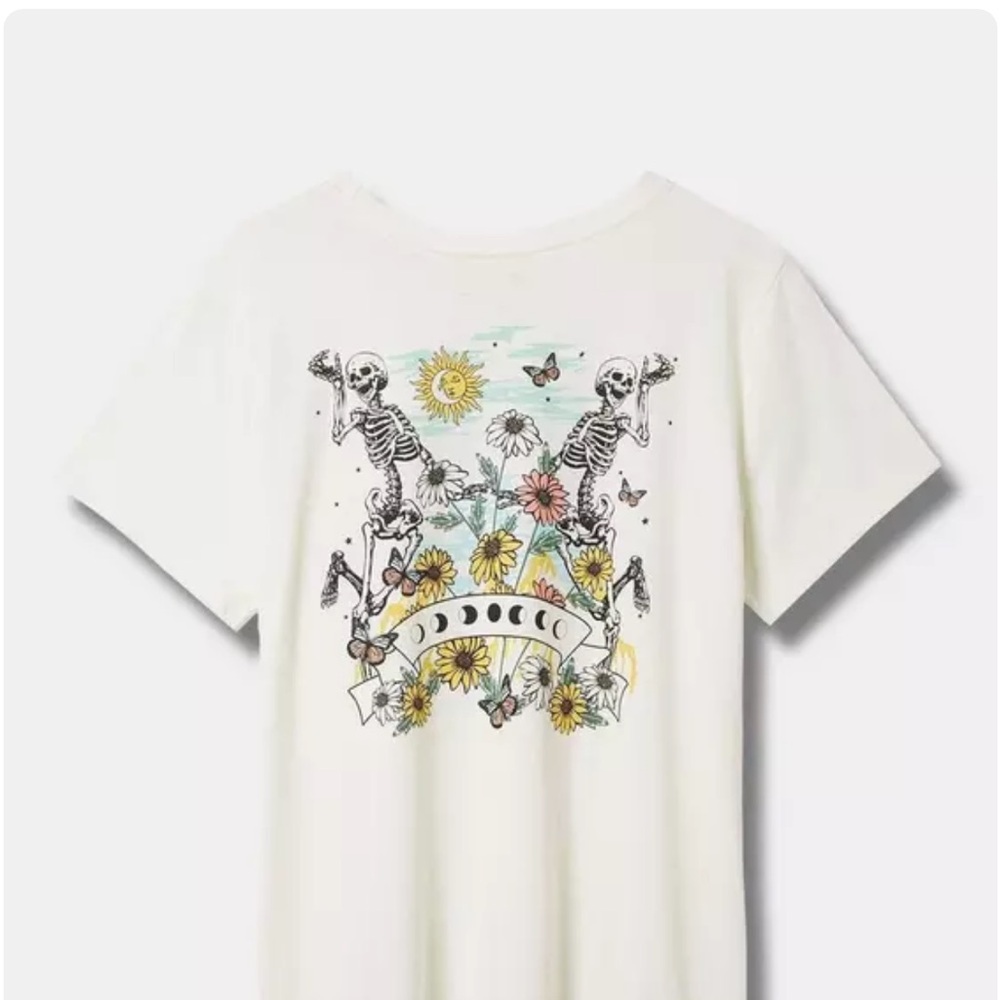 Nwt Torrid White Tee with Sun and Floral Design - Picture 4 of 7